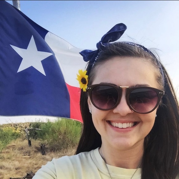 Meet your Posher, Jamie - Picture 2 of 2